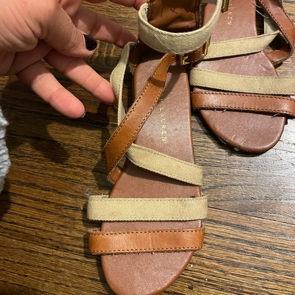 Beautiful Ralph Lauren strappy sandals - Picture 2 of 5